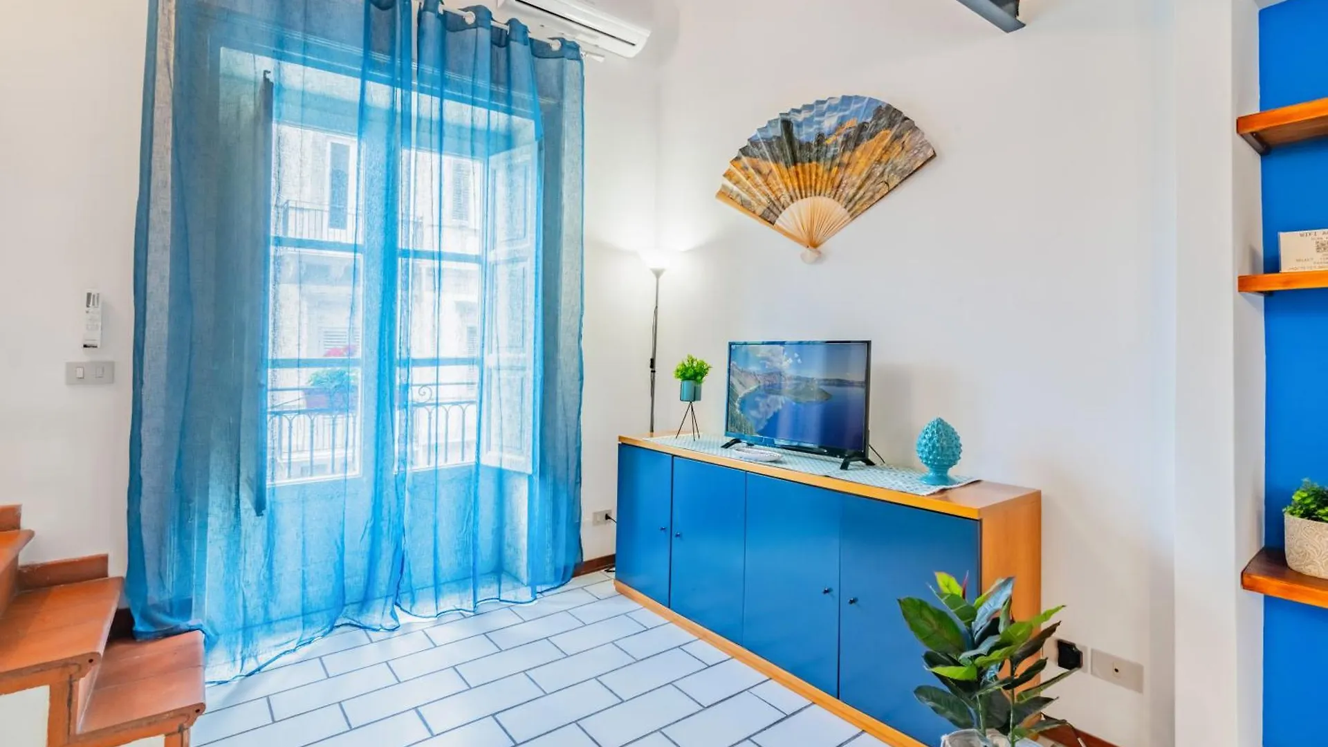 The Traveller'S House - Palermo Station Apartments Italy