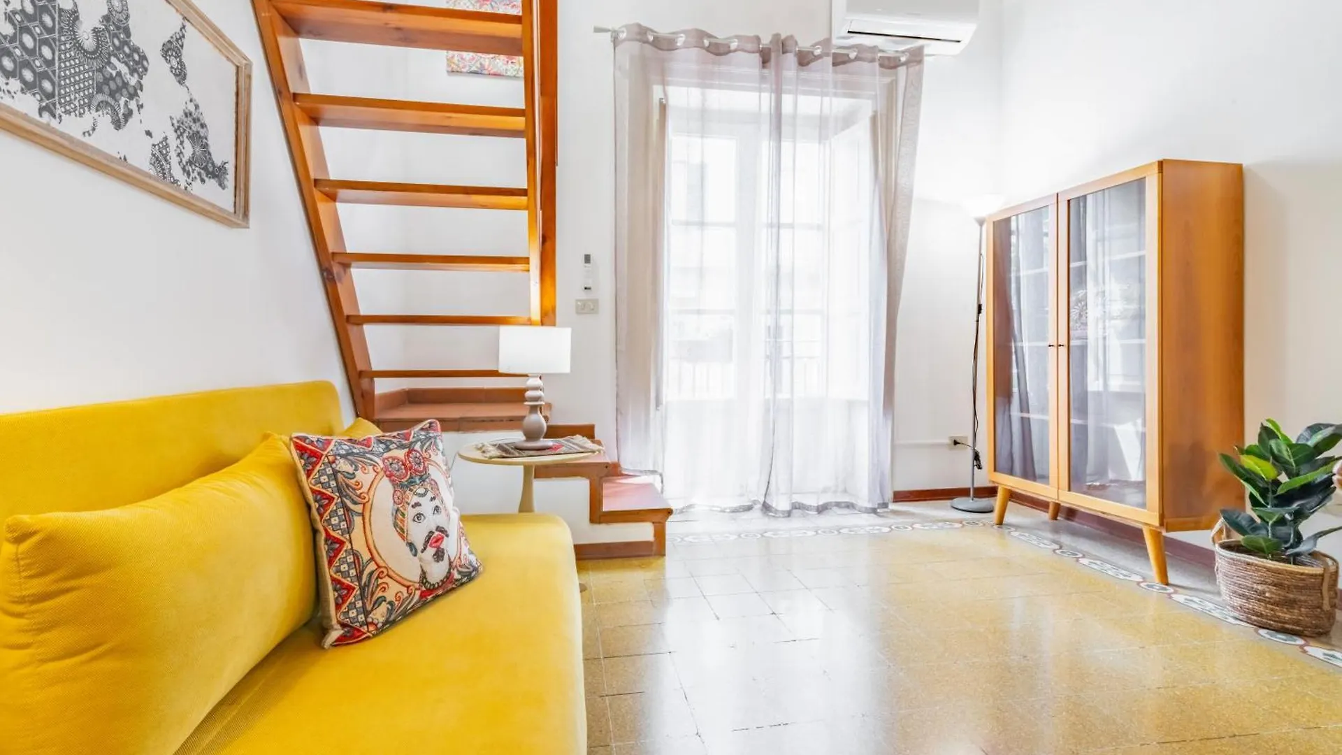 The Traveller'S House - Palermo Station Apartments 0*,  Italien