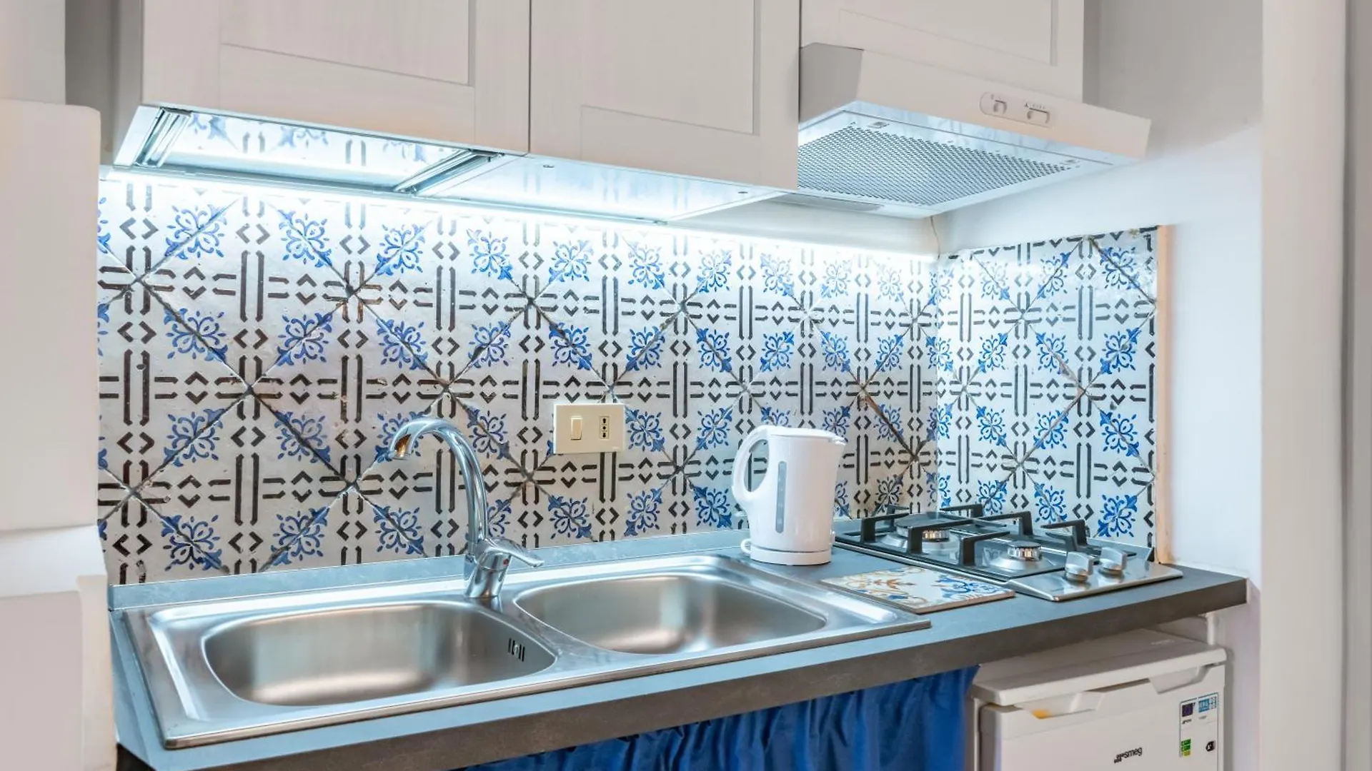 The Traveller'S House - Palermo Station Apartments 0*,