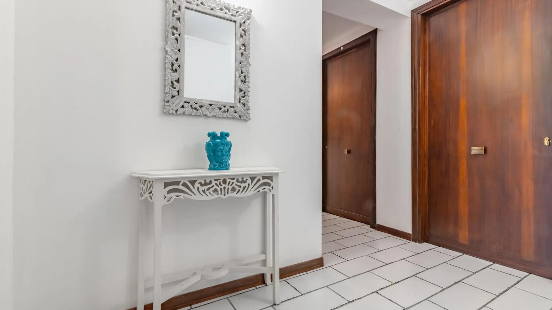 The Traveller'S House - Palermo Station Apartments Italien
